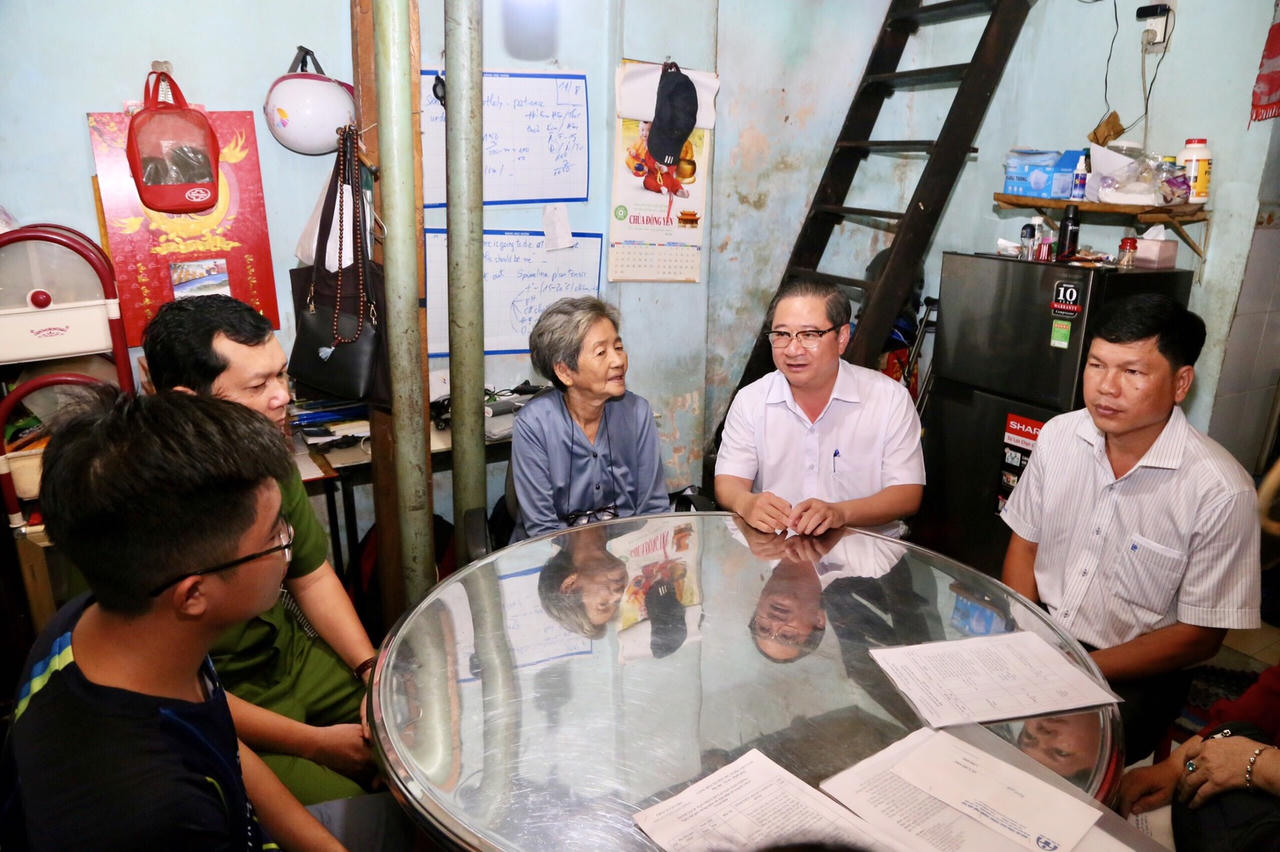 TP Cần Thơ sẻ chia những mất mát và hỗ trợ các gia đình nạn nhân TNGT