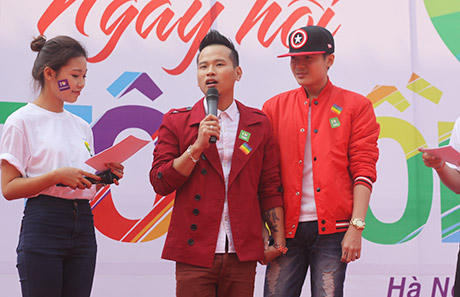 Ngày hội của các cặp đôi đồng tính