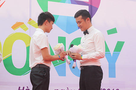 Người đồng tính “ngóng” tin Quốc hội