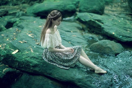 MV Giấu anh vào nỗi nhớ của Hà Hồ cán mốc 1 triệu lượt view