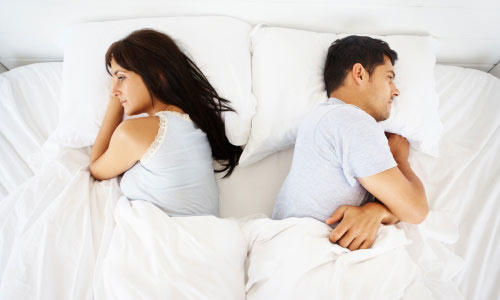 Khi vợ chồng không tin nhau