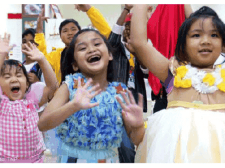 Cô bé 5 tuổi "đánh bại" bệnh ung thư máu 