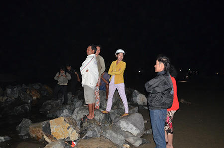 Sóng đánh thi thể 7 học sinh vào bờ biển Cần Giờ