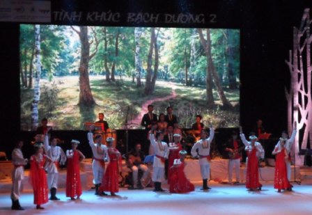 Ngân vang “Tình khúc Bạch dương lần 2” giữa lòng Hà Nội