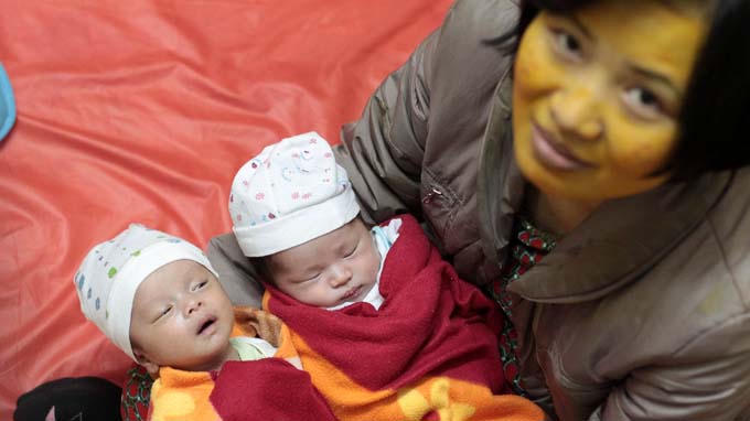 Hành trình xúc động của người vợ sinh con từ tinh trùng người chồng đã mất