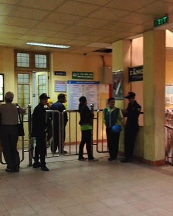 Nữ bệnh nhân bị cắt trộm chân khi đang điều trị