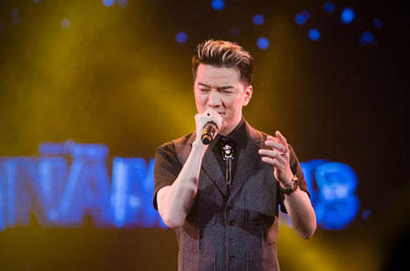 Đàm Vĩnh Hưng: “Tên tôi vẫn nằm ở top đầu“