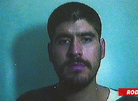 “Jennifer Lopez mồi chài tôi gửi ảnh khỏa thân“