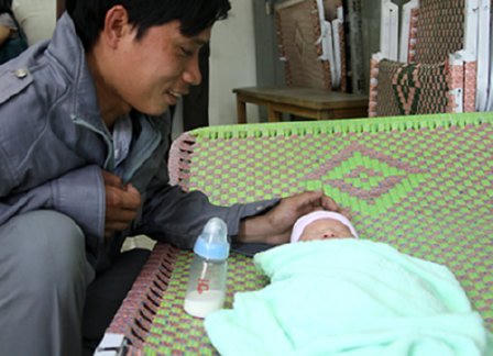 Người phụ nữ bắt cóc bé sơ sinh tại bệnh viện ra đầu thú