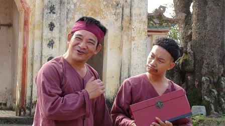 Long Nhật cùng “bạn trai” dự lễ ra mắt đĩa hài Vượng Râu