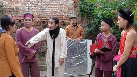 Long Nhật cùng “bạn trai” dự lễ ra mắt đĩa hài Vượng Râu