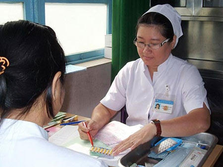 Bi hài thuốc tránh thai trị mụn