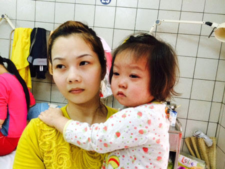 Hàng loạt trẻ nhập viện vì sởi 