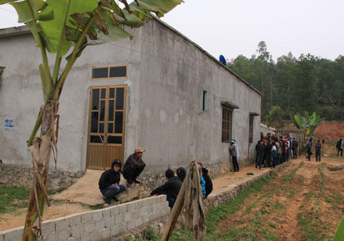 Thảm cảnh gia đình 3 người chết vì sưởi than