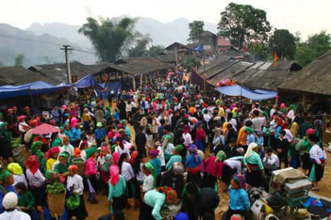 Rủ nhau đi “chợ ngoại tình” độc đáo ở Việt Nam