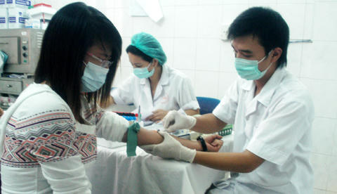 Không phải bác sỹ nào cũng có thể làm thêm