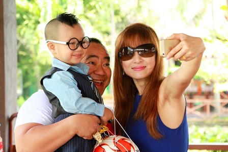 Vợ anh Hiều bị tố ăn cắp iPhone