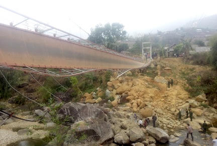 Nguyên nhân vụ sập cầu treo tang thương ở Lai Châu