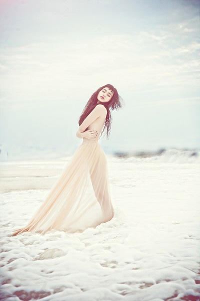 Đồng Lan bán nude trong giá lạnh