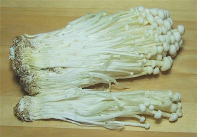 Kinh hoàng rau ngâm chất thải bồn cầu, nấm không rõ nguồn gốc