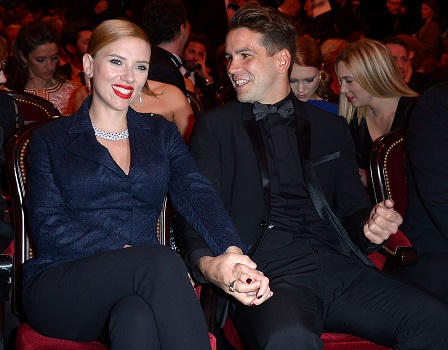 Scarlett Johansson sắp làm mẹ