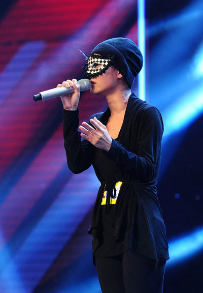 Anh Thúy rút khỏi X-Factor vì quá áp lực