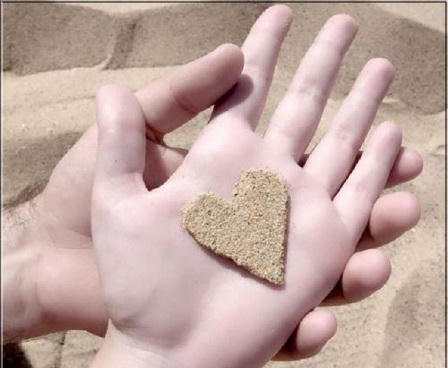 Chuyện tình cổ tích của chàng trai mang gương mặt “quỷ“