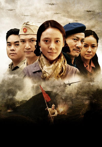 Diễm Hương phải uống rượu để lấy can đảm hôn bạn diễn hơn 25 tuổi