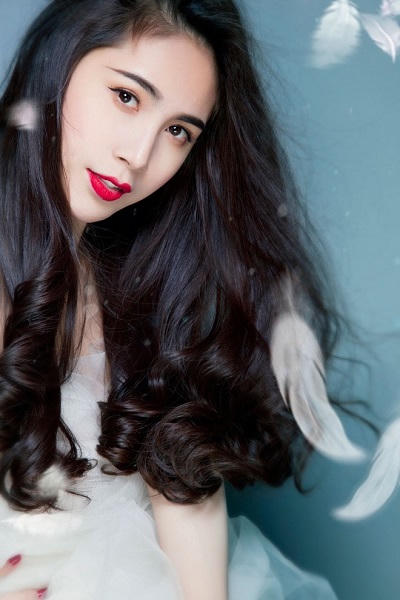 Thủy Tiên thú nhận ghen như "Hoạn Thư"