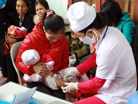Hà Nội còn gần 100.000 trẻ chưa tiêm vắc-xin sởi