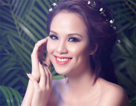 Hoa Hậu Diễm Hương nhận hình thức xử phạt cảnh cáo