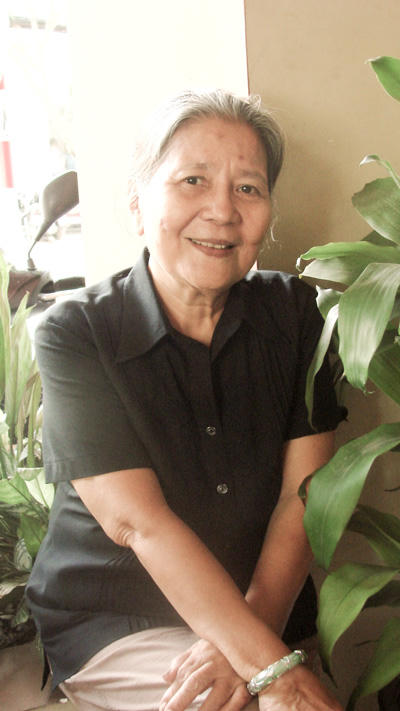 Gặp “bà nội xì-tin” trong Vừa đi vừa khóc