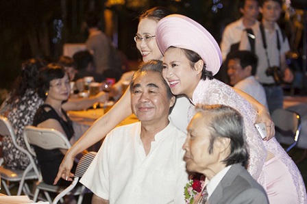 Đám cưới của Khánh Linh gặp sự cố vì mưa lớn