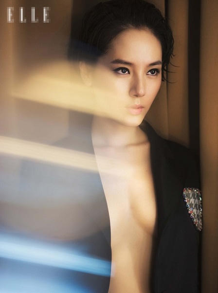 Ca sĩ Phương Linh lần đầu chụp ảnh nude