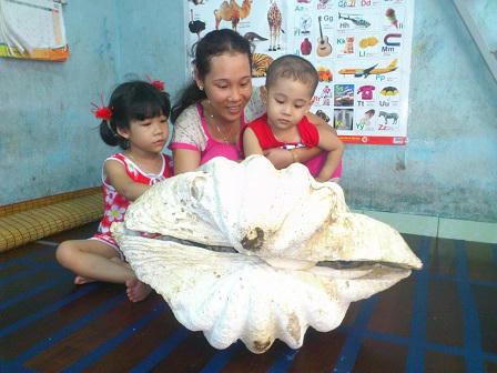 Hạnh phúc của chị lao công vợ lính Trường Sa