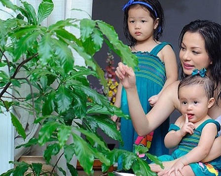 Hoa hậu Thùy Dung “phản pháo” siêu mẫu Ngọc Thúy vụ tố “giật chồng”