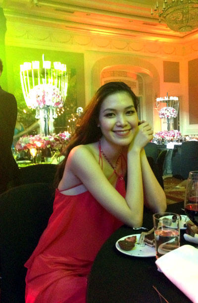 Hoa hậu Thùy Dung “phản pháo” siêu mẫu Ngọc Thúy vụ tố “giật chồng”