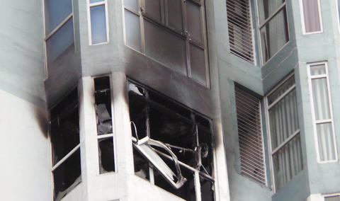 TP.HCM: Cháy chung cư 24 tầng, hàng trăm người tháo chạy