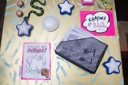 Quán bar lấy cảm hứng từ vòng 1 của phụ nữ