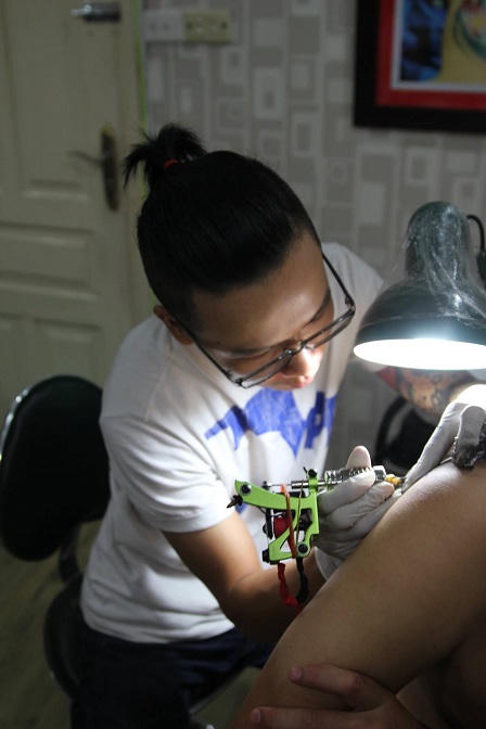 Dân công sở thể hiện đẳng cấp với mốt xăm hình