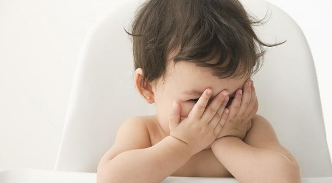 Cách phát hiện trẻ tự kỷ từ 6 tháng tuổi