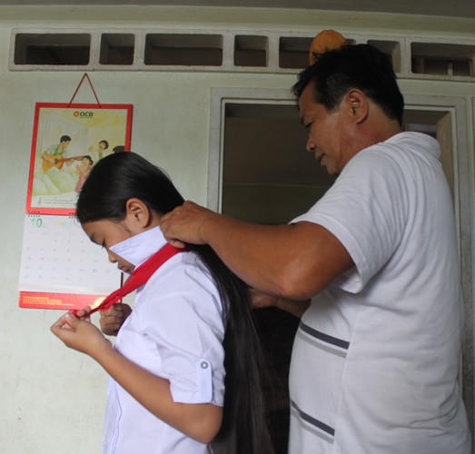 Quán quân Giọng hát Việt nhí 2014 trở về hình ảnh “cô bé nông thôn“