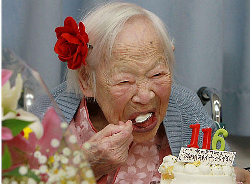Sống hơn 100 tuổi không phải do gen