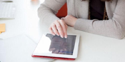 Nõi khổ của anh chồng có vợ nghiện Facebook