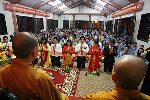 Khi chủ hôn là... hòa thượng