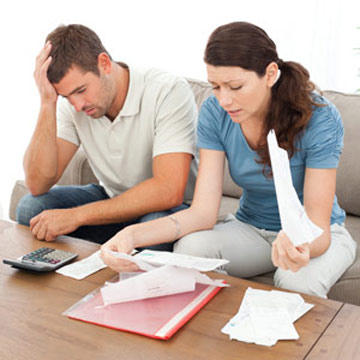 Vợ kiếm nhiều tiền, chồng đòi ly hôn