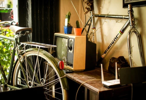 Khám phá 2 quán cà phê mở thâu đêm ở Sài Gòn