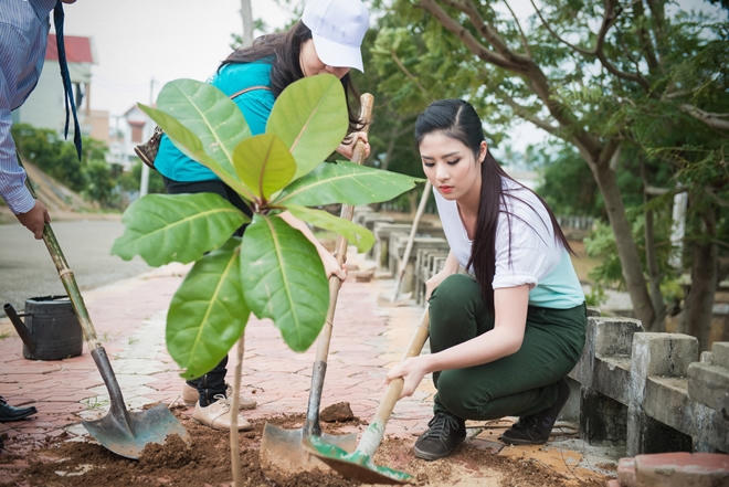 HH Ngọc Hân đi từ thiện bị kẹt ở đảo Lý Sơn do bão Hagupit