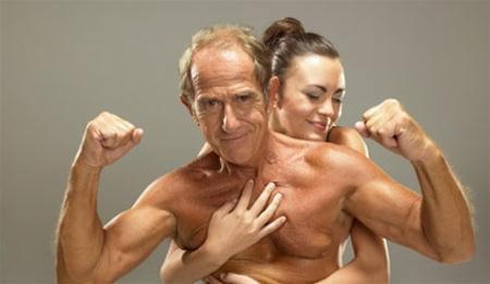 Cưới vợ trẻ, quý ông nhập viện