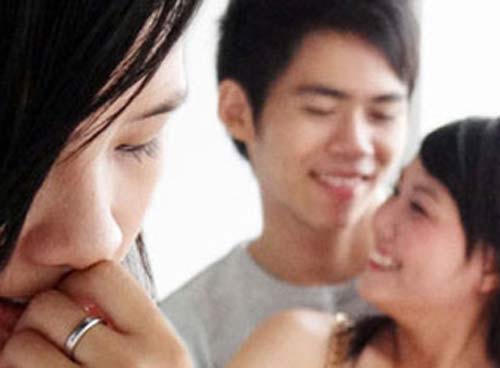 Hạ sách của người vợ có chồng trăng hoa